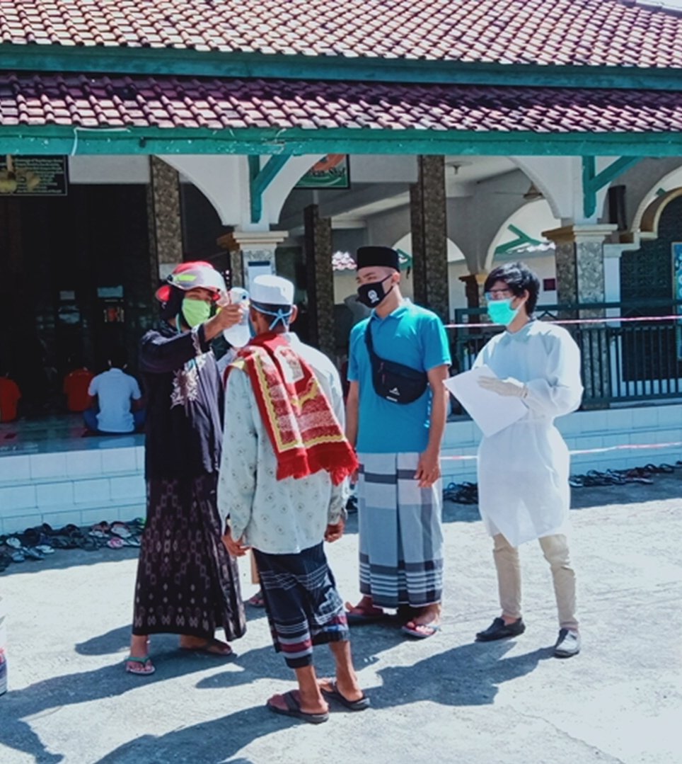 Warga Lombok Timur Mulai Jumatan di 1000 Masjid