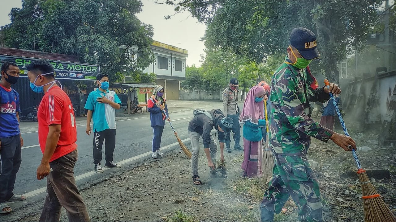 Dandim 1620 Ajak Masyarakat Loteng Patuhi Protokol Kesehatan Covid19