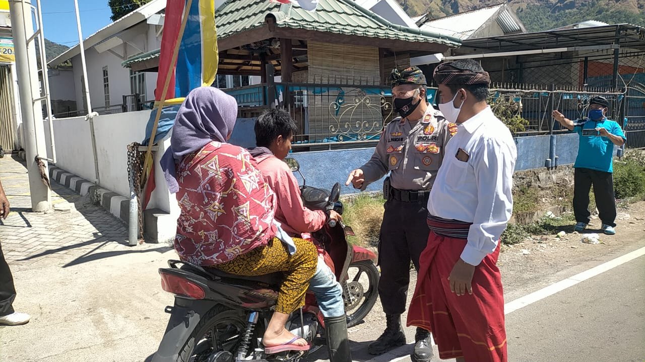 Tim Gabungan Polsek Sembalun Makin  Gencar Gelar Operasi Masker