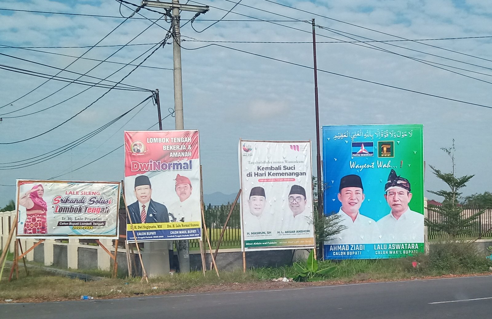 Perang Baliho Menyambut Pesta Demokrasi Pilbup Lombok Tengah