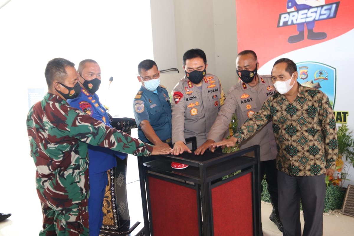 Kapolda NTB Launching Dua Program, Peluncuran Kapal dan Resmikan Tempat Belajar di Lobar