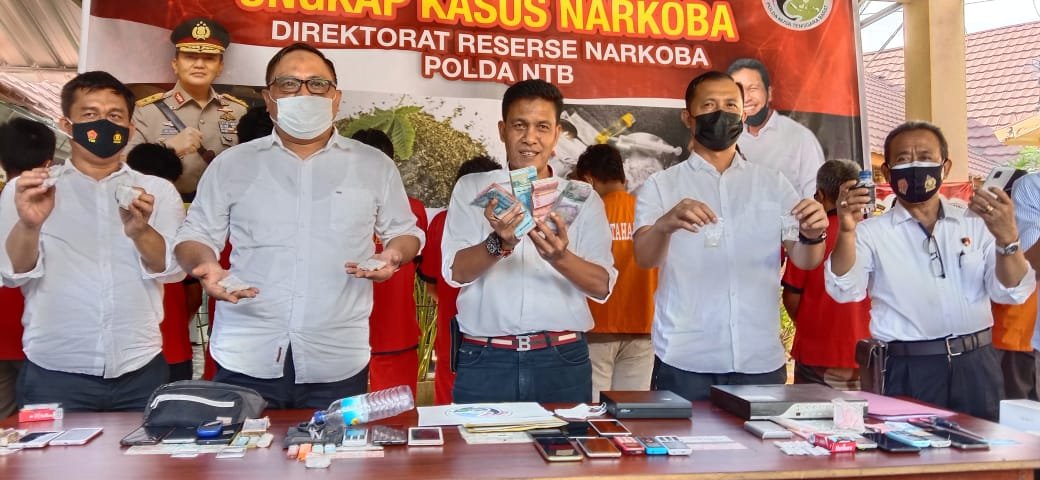 Polda NTB Ringkus 12 Tersangka Narkoba, Bandar Besar Gili Jadi Target Berikutnya