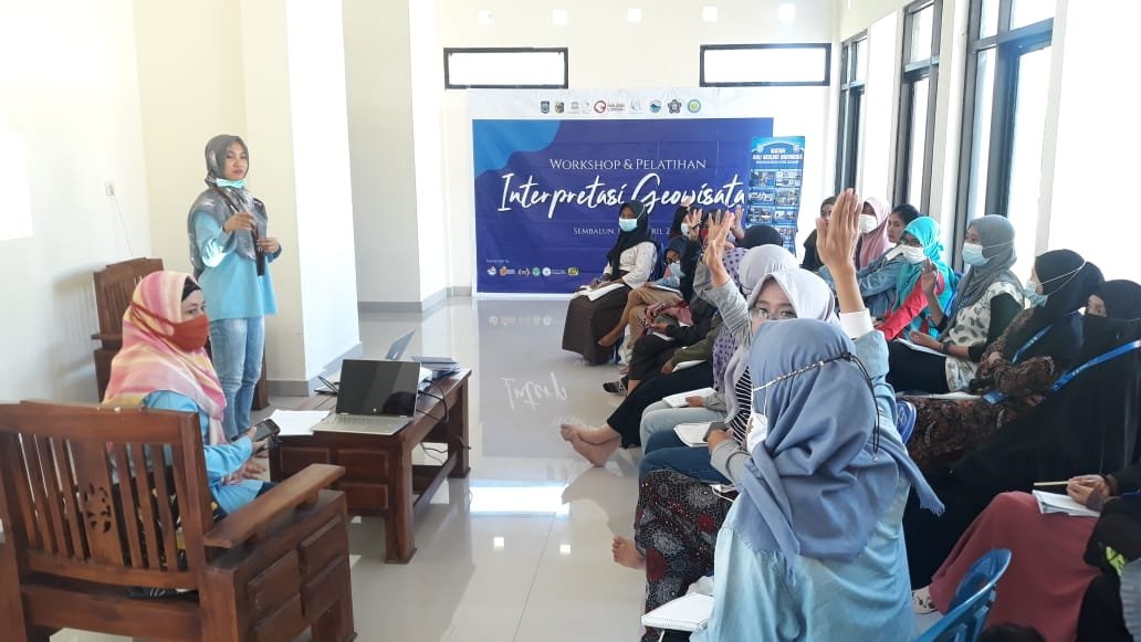 Geopark Rinjani Gelar Pelatiahan Interpretasi Geowisata Untuk Perempuan Sembalun