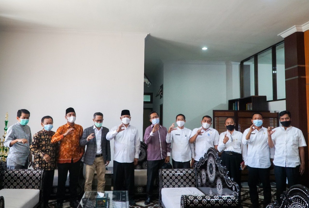 Pemda Lotim  Siapkan Desa Kumbang Wakili Lomba Desa Benderang Informasi Tingkat Nasional