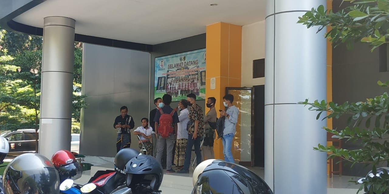 Oknum Satpol PP Lotim Arogan, Cekik dan Tendang Wartawan Yang Melaksanakan Tugas Jurnalistik