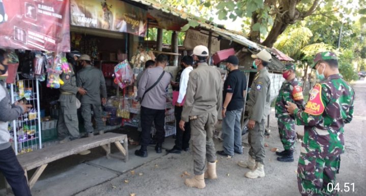 Tim Gabungan Polsek Praya Barat Sita Petasan Beragam Merk