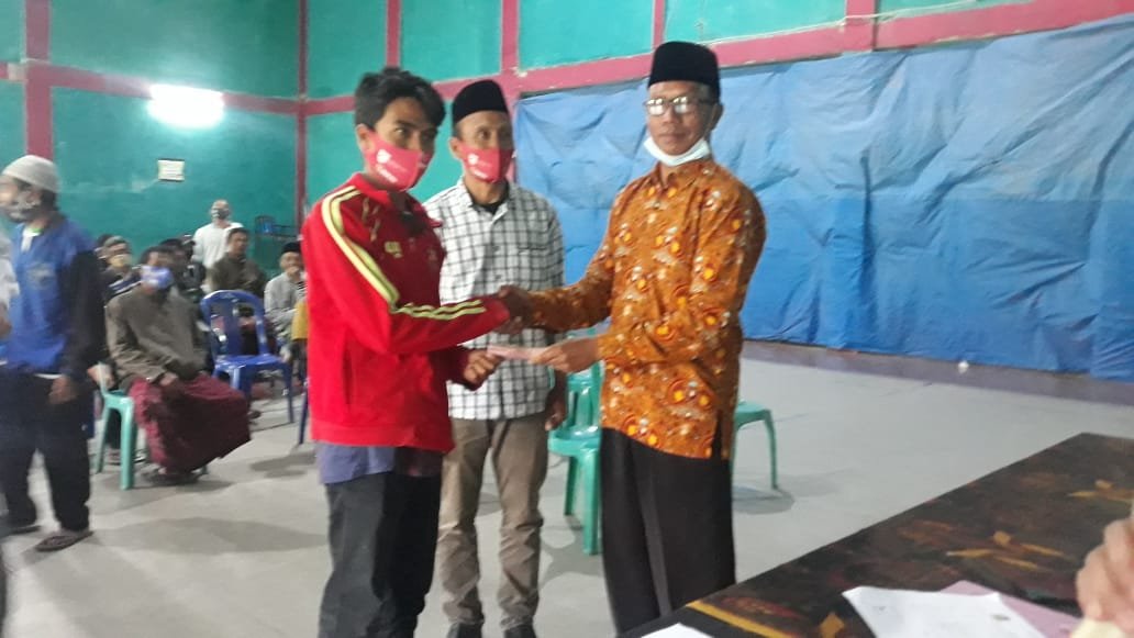 Pemerintah Desa Sajang Salurkan Intensif Bagi Guru Ngaji, Marbot dan Kader Posyandu