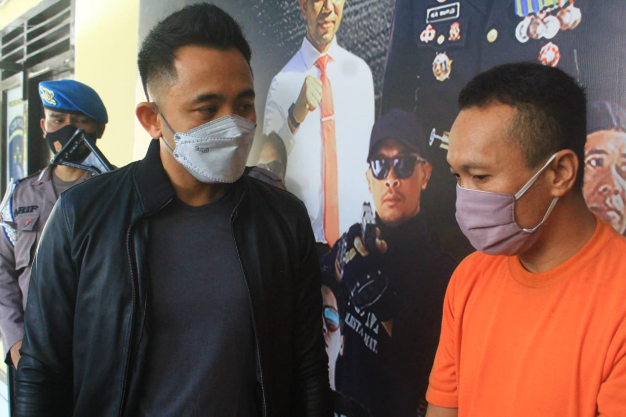 Tiga Kali Masuk Penjara, Residivis Kambuhan Ini Kembali Berulah dengan Modus Bertamu, AksinyaTerekam CCTV