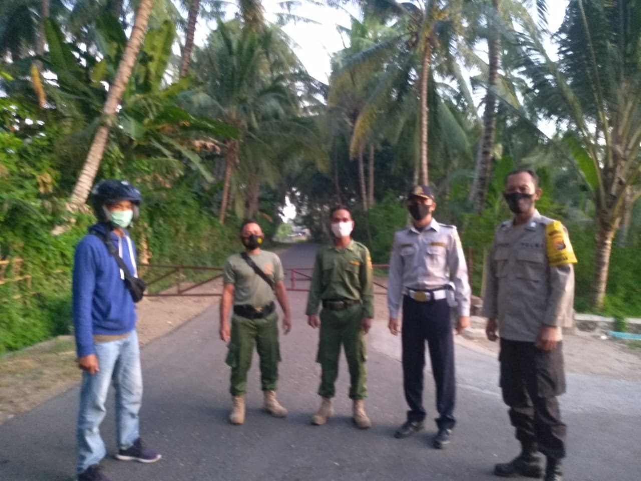 Jalur Tikus Menuju Pantai Labuhan Haji Lombok Timur Diperketat Tim Gabungan