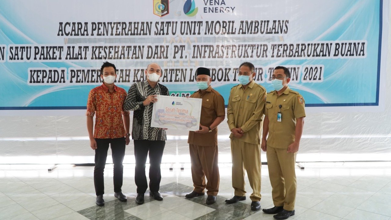 PT Infrastruktur Terbarukan Buana Bantu Pemda Lotim Satu Ambulance