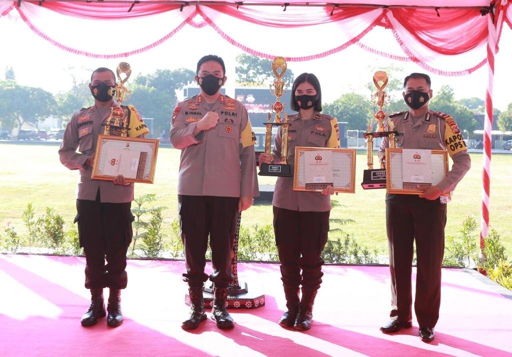 Sabet Juara Satu, Polres Lotim dan Lobar Diganjar Penghargaan Kapolda NTB