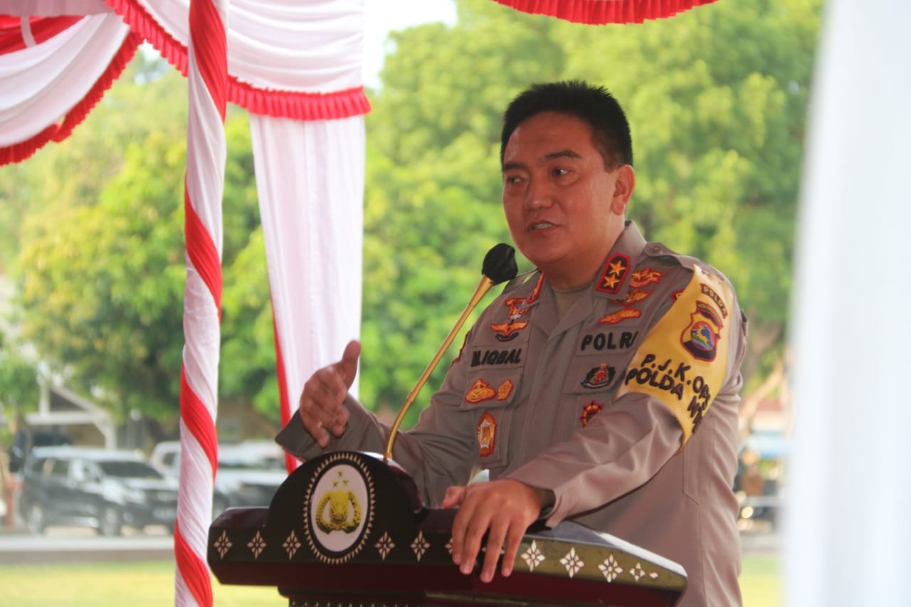 Dua Paslon Tidak Terpilih di Pilwakot Mataram Sabet Juara Kampanye Kampung Sehat Award  Kapolda NTB