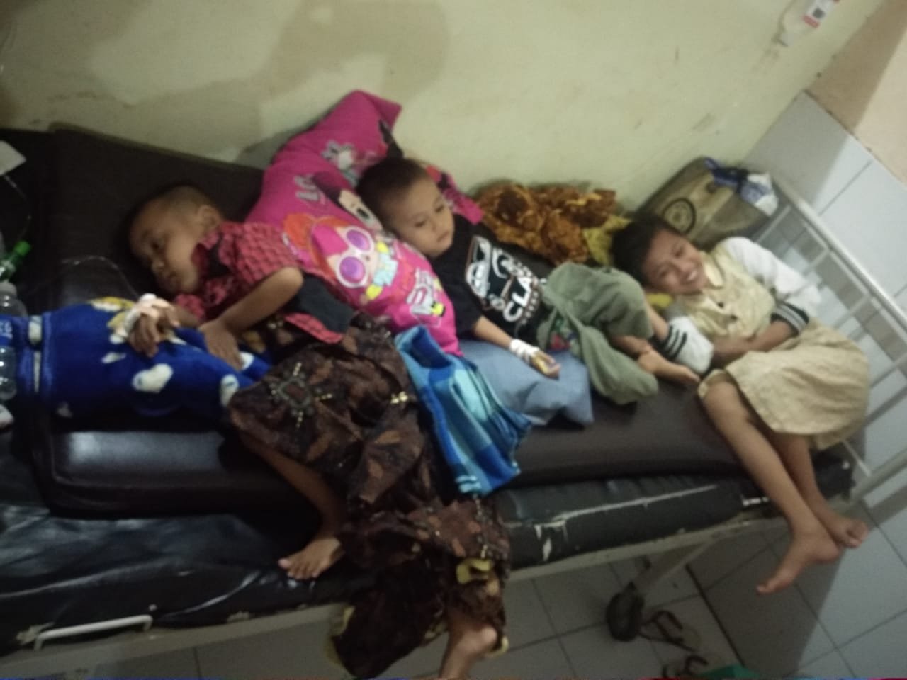 Heboh, Ratusan Warga Desa Loang Maka Lombok Tengah Keracunan Makan Nasi Bungkus