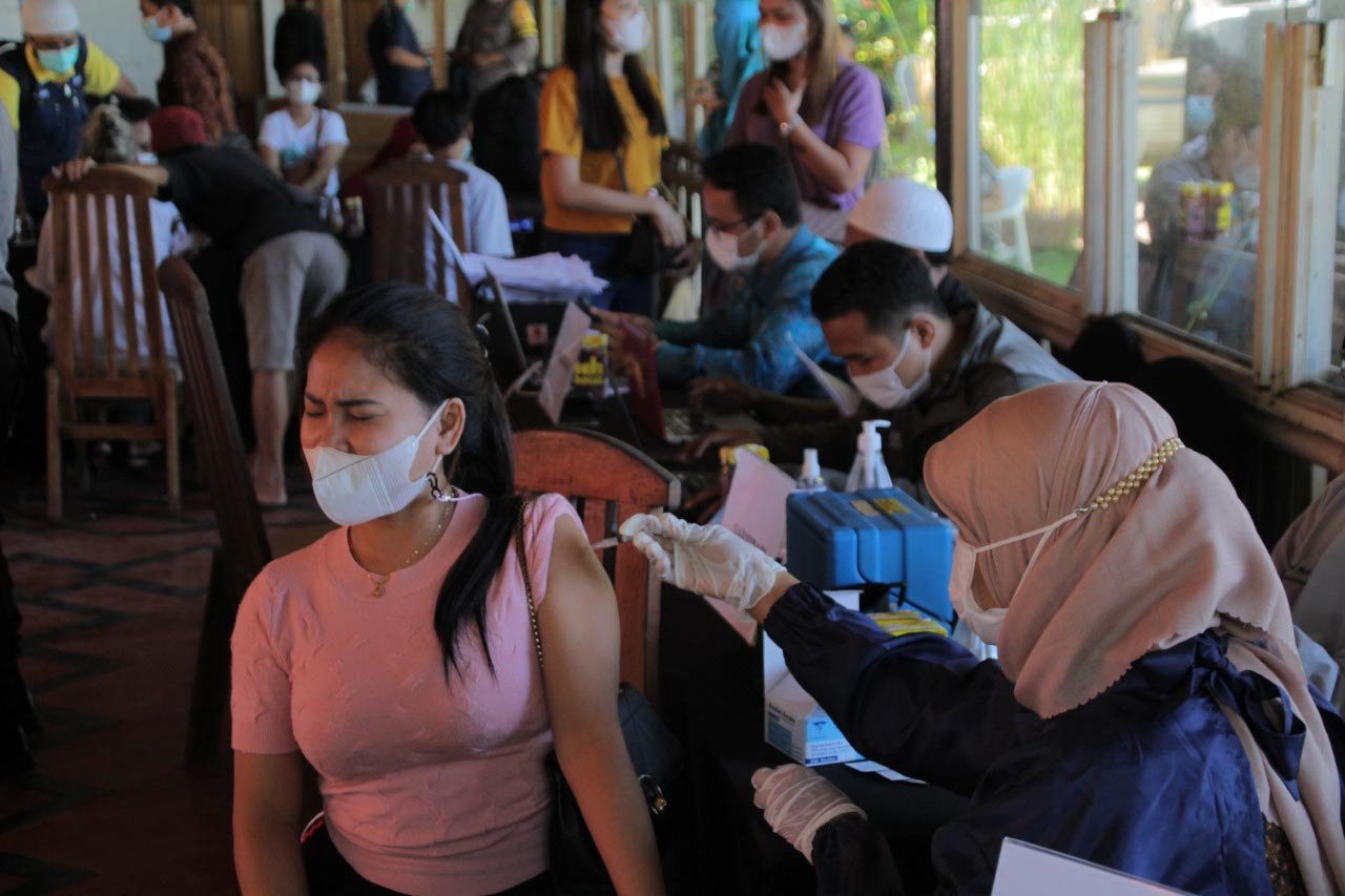 Vaksin Limit, Bupati Lombok Barat Harapkan Segera Dapatkan Vaksin Tambahan