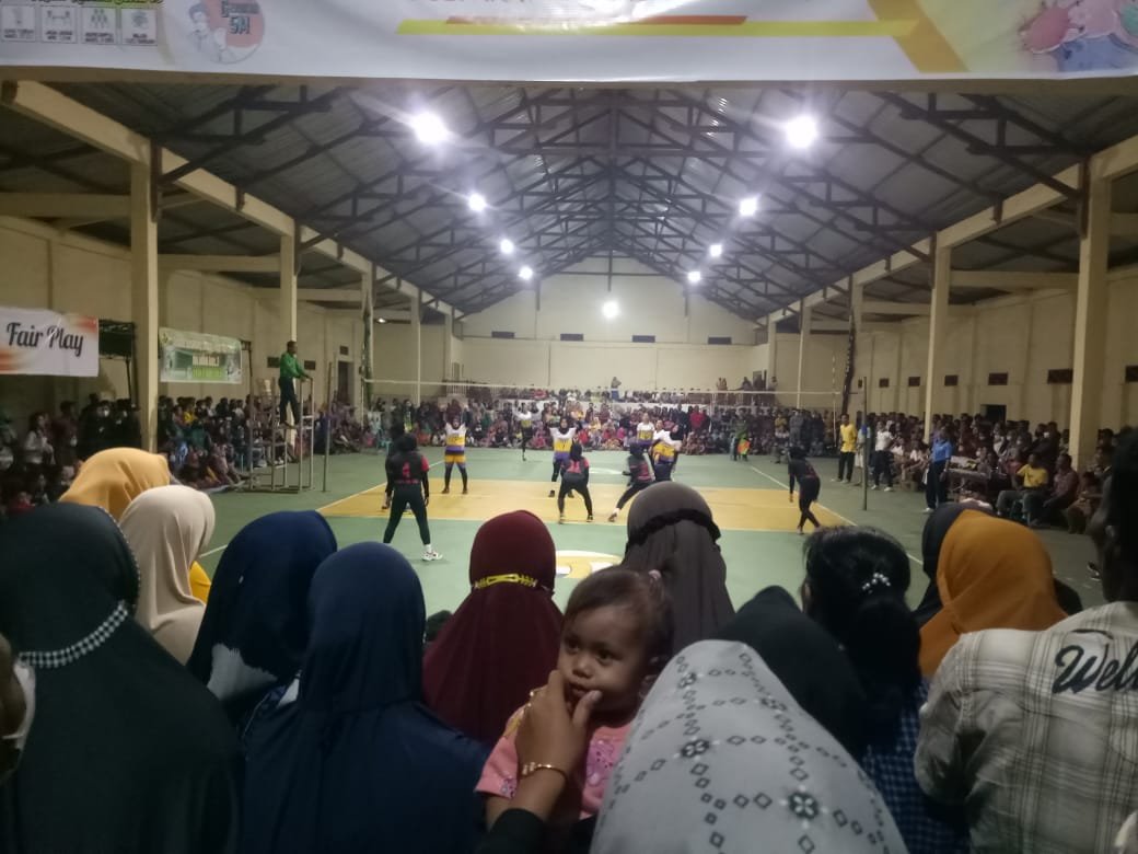 Tidak Patuhi Perokes, Polisi KSB Bubarkan Pertandingan Volley HUT RI