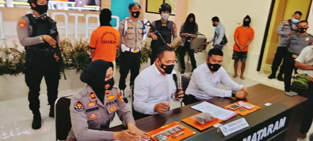 Jual Beli Ganja Sebagai Usaha Sampingan Mantan Manager Hotel Di Gili Trawangan Lombok Utara Ditangkap