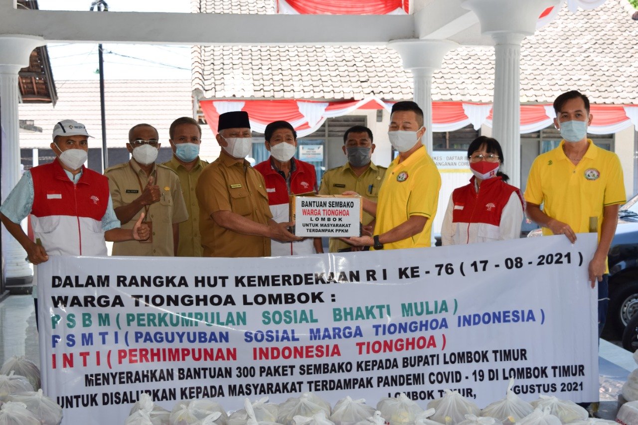 Tiga Komunitas Tionghoa NTB Bantu 300 Paket Sembako untuk Warga Lotim Terdampak Covid19  Lotim