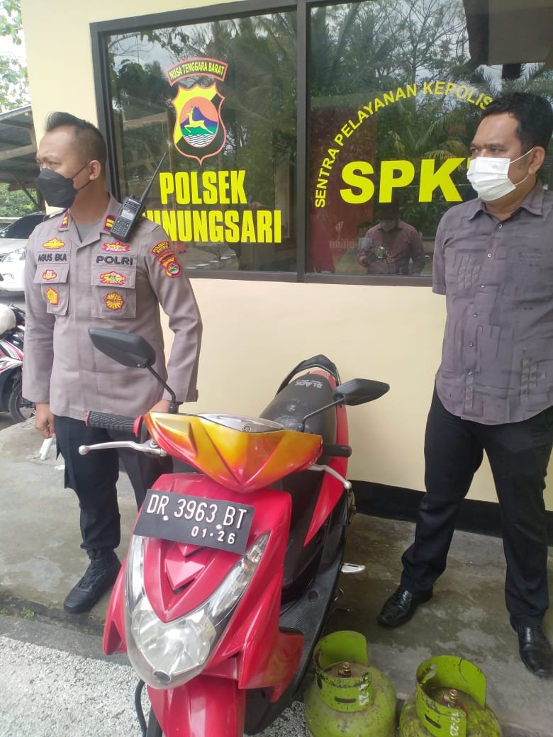 Polsek Gunung Sari Lombok Barat Ringkus Dua Maling Tabung Gas yang Beraksi di Jalan Desa Taman