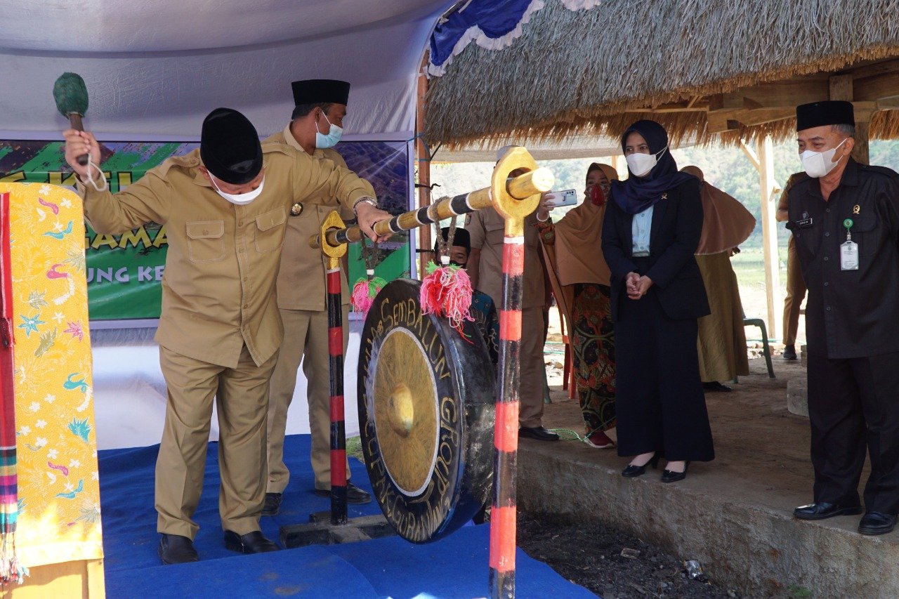 383 Pasangan di Sembalun Lakukan Isbat Nikah, Bupati: Miliki Identitas dan Diakui Secara Hukum
