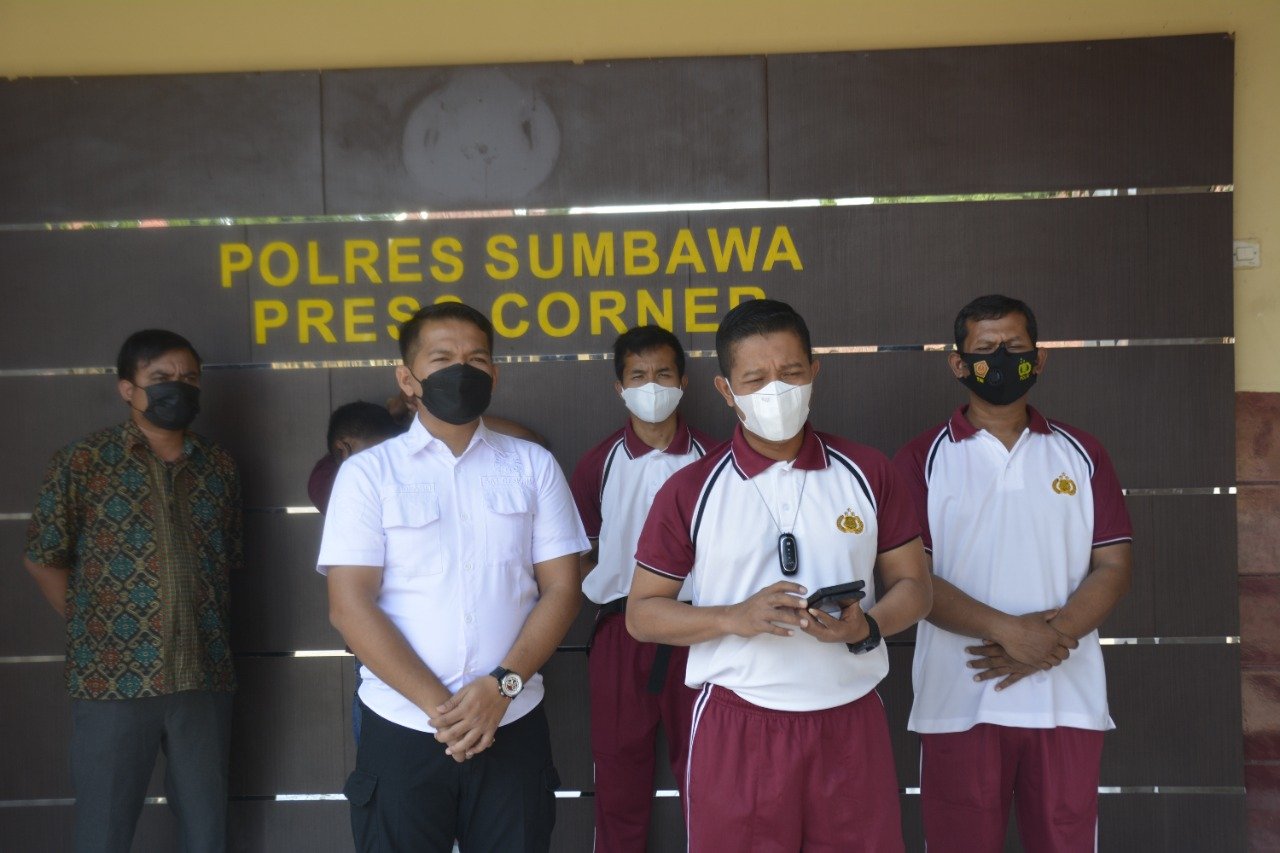 Dibakar Api Cemburu, Pemuda Desa Lunyuk Rea Sumbawa Bantai Pemilik Kedai Kopi Hingga Tewas