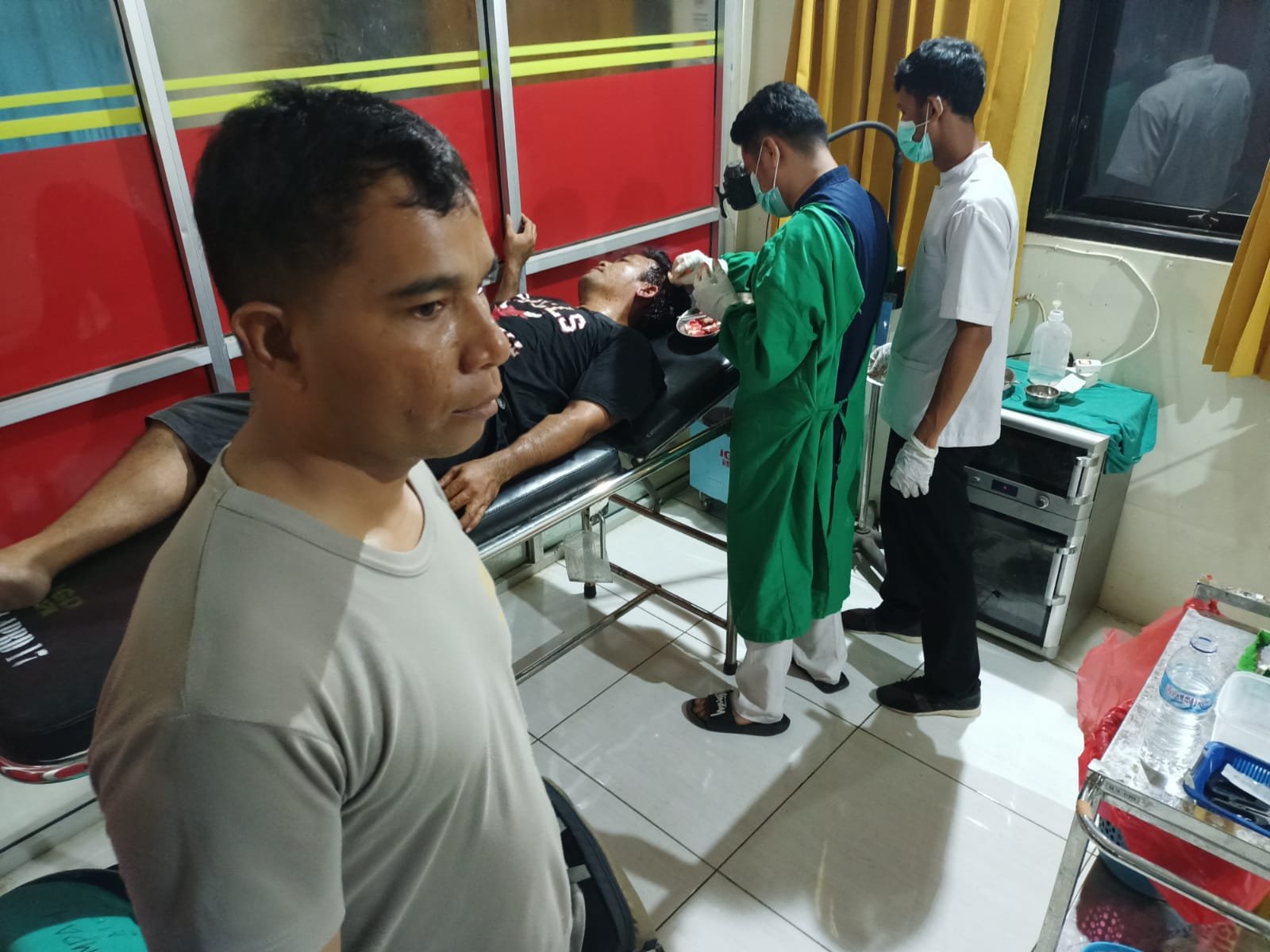 Sekelompok Remaja Mabuk Serang Anggota  Polisi Hinga Luka Robek di Kepala