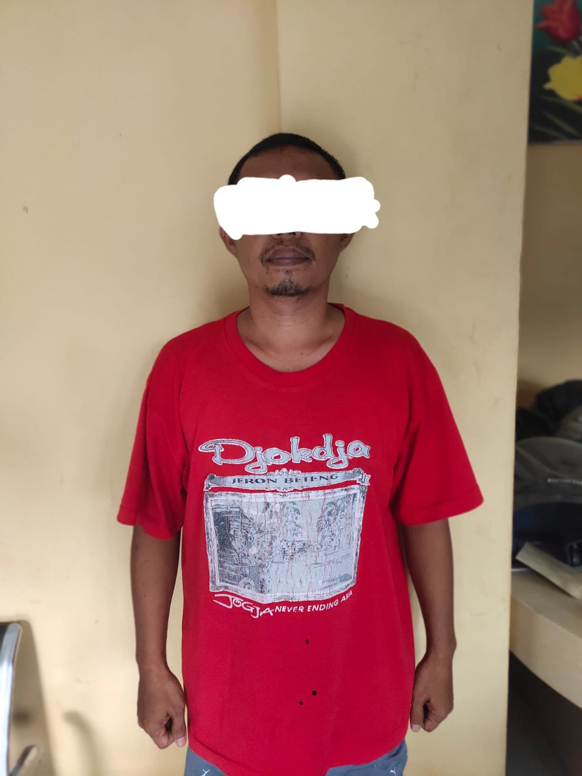 Pedagang Togel Online di Sumbawa Besar Dibekuk Saat Rekap Barang Bukti