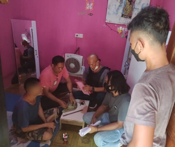 Tiga Pelaku Judi Togel Online Diringkus Saat akan Menyetor Rekap Hasil Penjualan ke Bos Besarnya di Ampenan