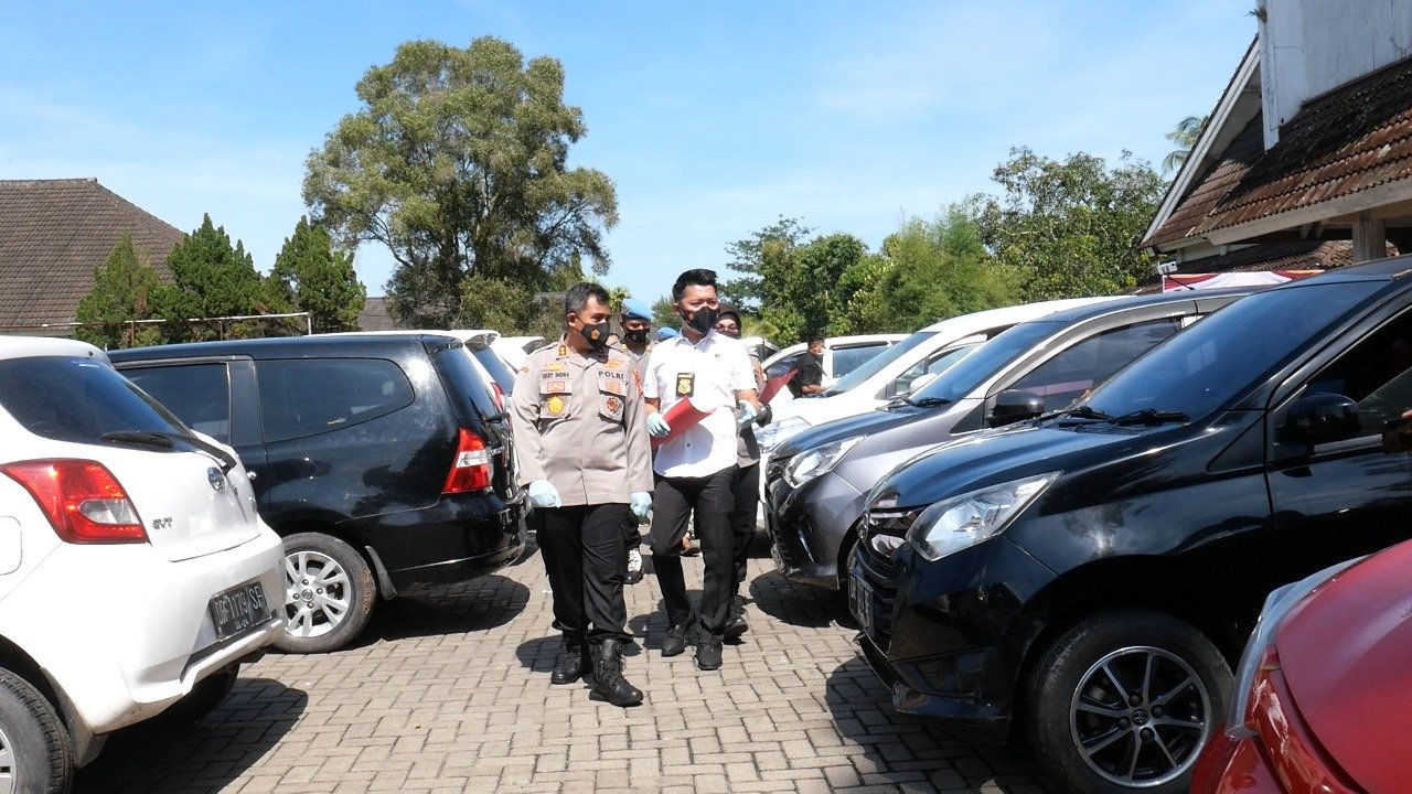Jelang WSBK 151 Mobil Warga Digelapkan, 38 Berhasil Diamankan, Pelaku Warga Loteng Ditangkap di Kalimantan