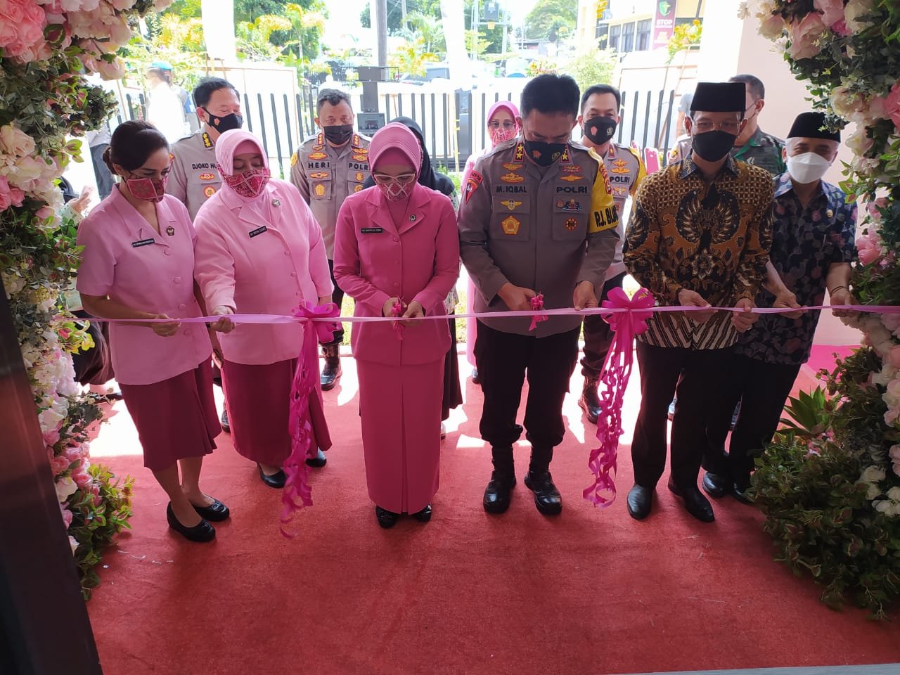 Kapolda NTB Resmikan TK Kemala Bhayangkari 01 Mataram Untuk Anak Berkebutuhan khusus.