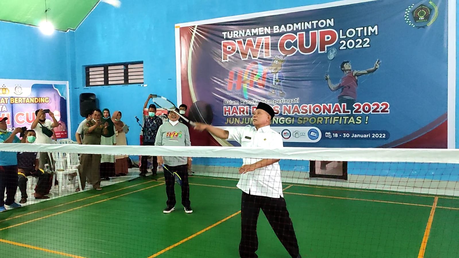 Buka Turnamen Badminton PWI Lotim Cup 2022, Bupati Lotim Sanjung Wartawan