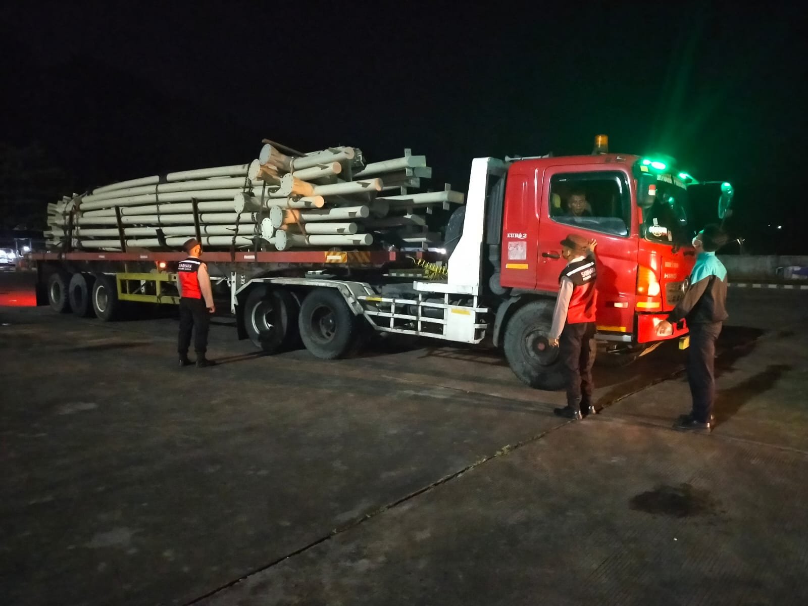 Logistik Sirkuit Mandalika Terus Berdatangan, Kali Ini Besi Konstruksi Tribun