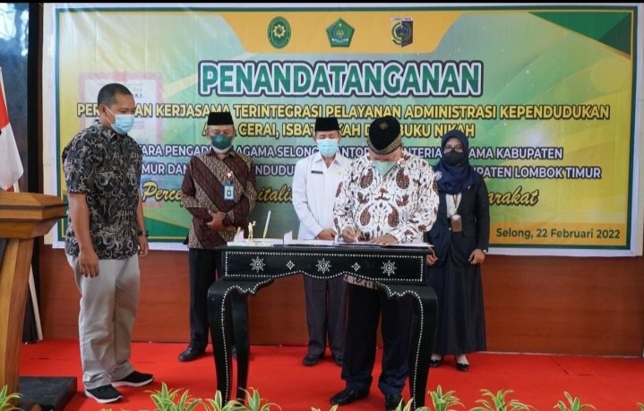 Bupati Lotim Saksikan Penandatangan Pelayanan Kerjasama Kinan Ceria