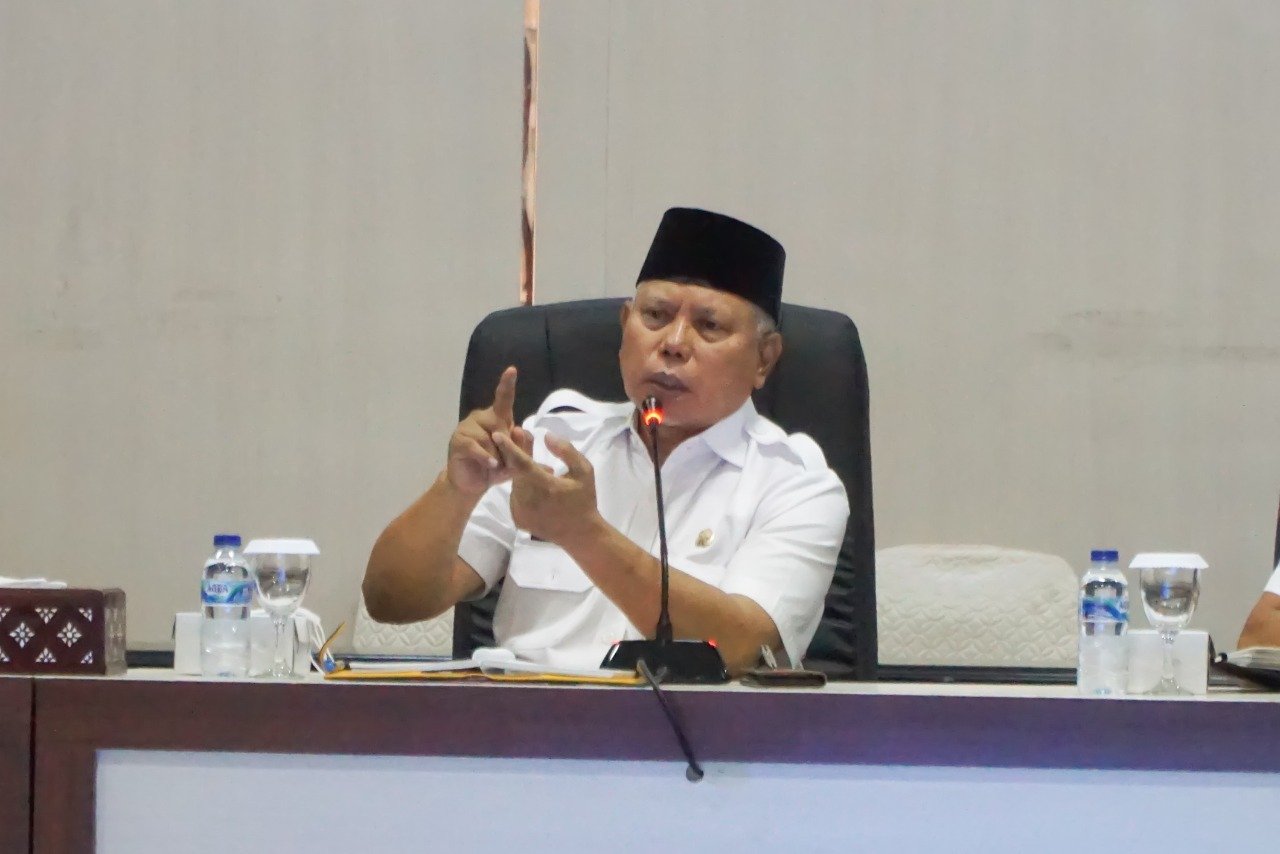 Bupati Sukiman Azmy Ingatkan Pimpinan OPD Lombok Timur Kejar Target Vaksinasi
