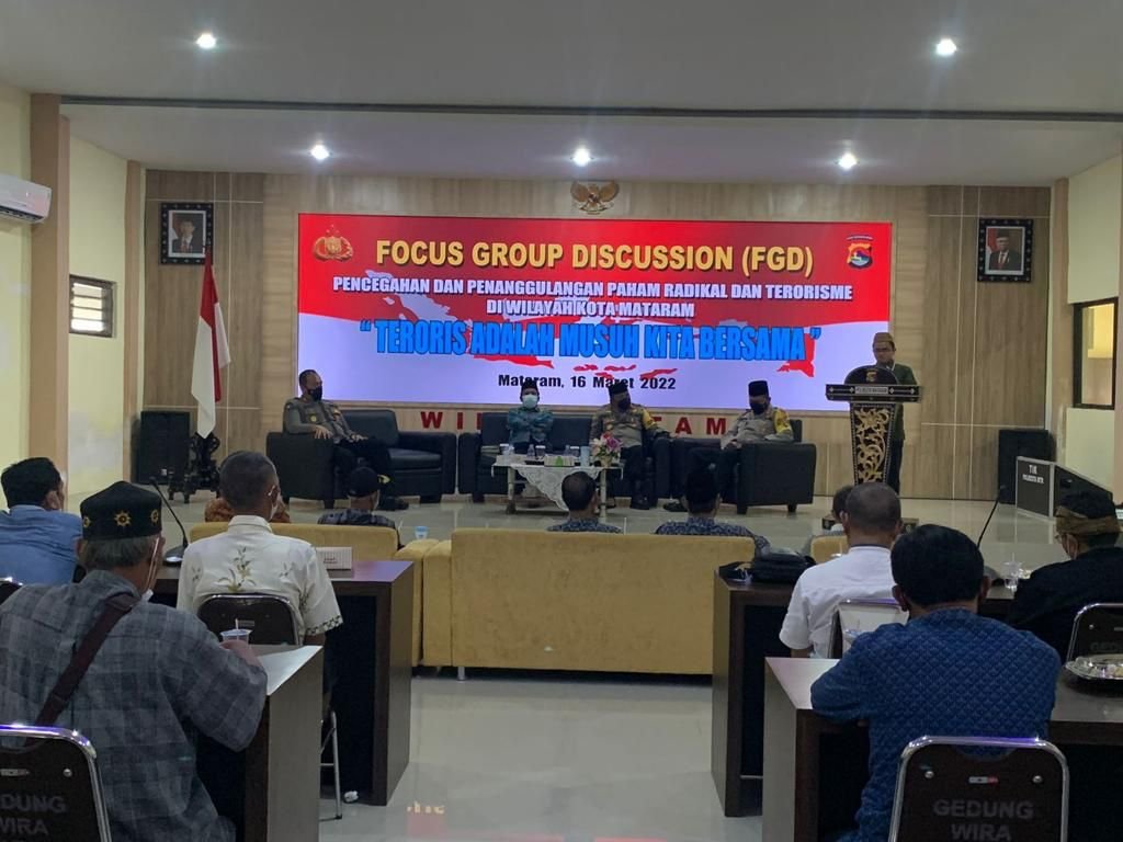 Div Humas Gelar FGD Cegah Radikalisme dan Terorisme di Polresta Mataram
