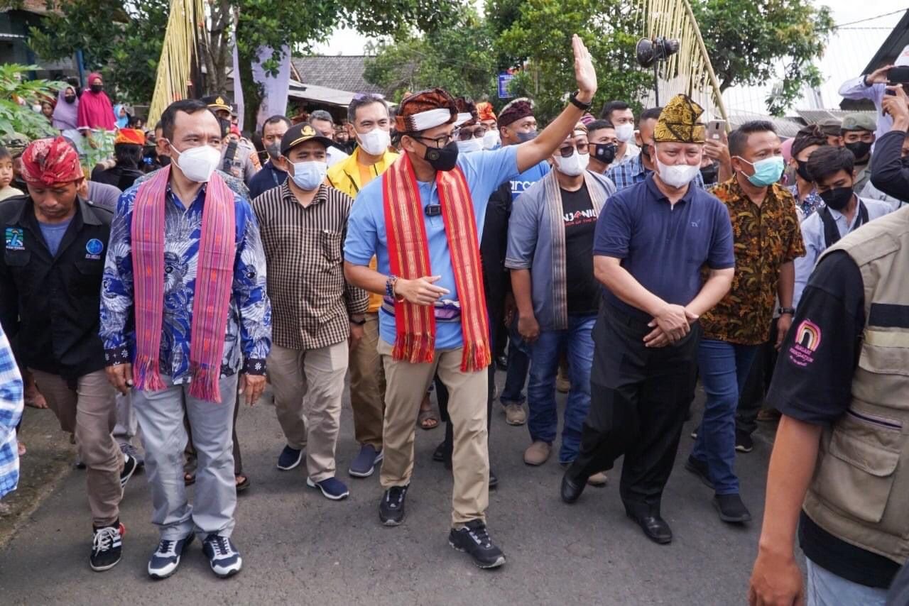 Bupati Sukiman Azmy Terima Tantangan Mentri Pariwisata dan Ekonomi Kreatif, Lombok Timur Siapkan 150 Desa Wisata