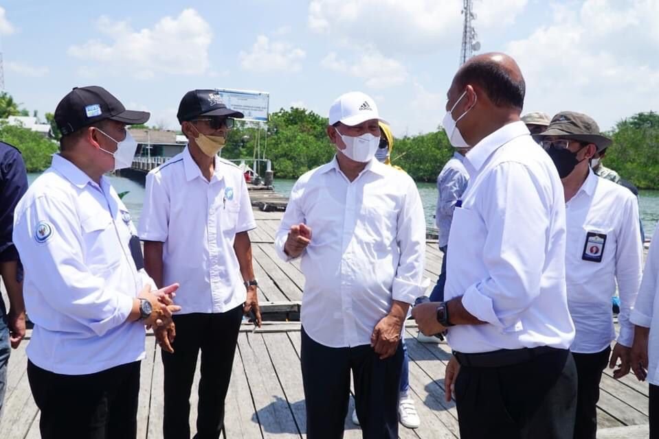 Bupati Sukiman Azmy Dampingi Dirjen PB KKP ke Kampung Lobster Telong Elong Lombok Selatan Lombok Timur