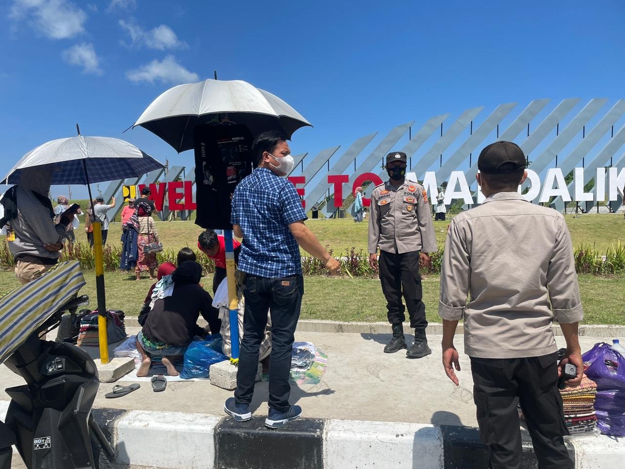 Liburan Lebaran Kawasan Wisata Lombok Tengah Diserbu Warga, Polisi Gelar Pengamanan Optimal