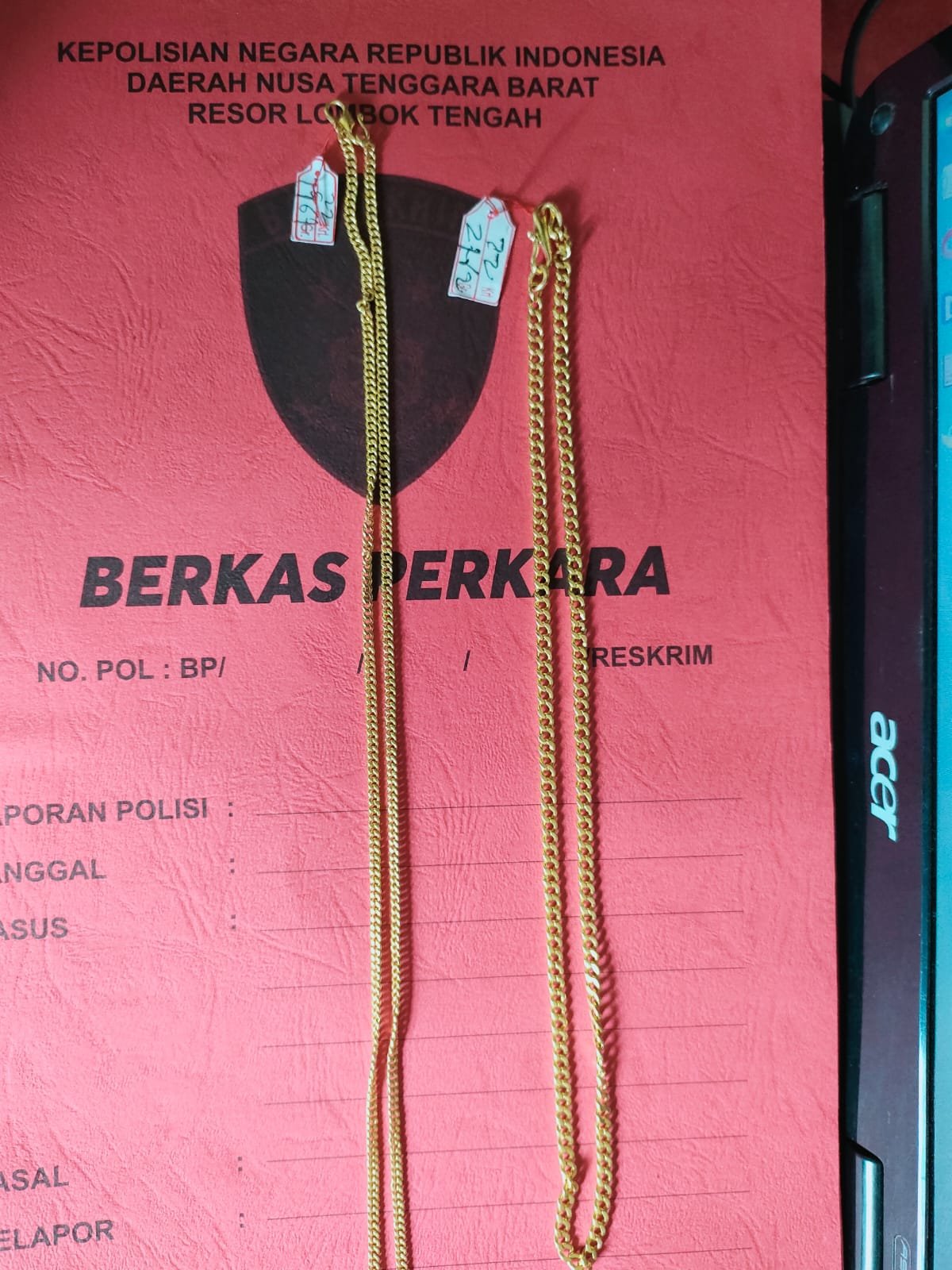 Bawa Kabur Dua Kalung Emas, Warga Sukamulia Lombok Timur Ditangkap di Pasar Renteng Praya