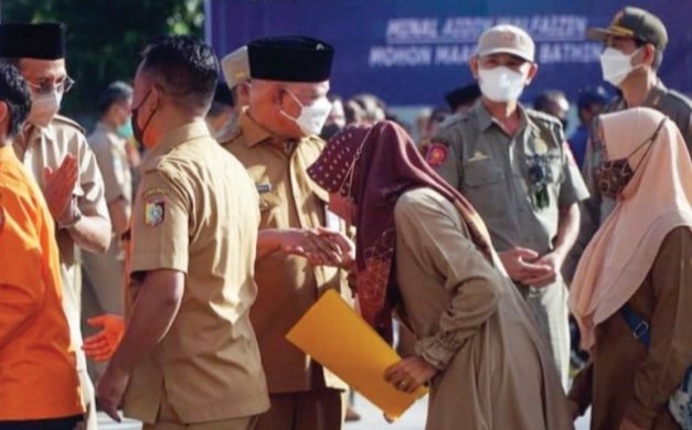 Halal bihalal Hari Pertama Masuk Kerja, Bupati Lotim Ingatkan ASN Berperilaku Baik
