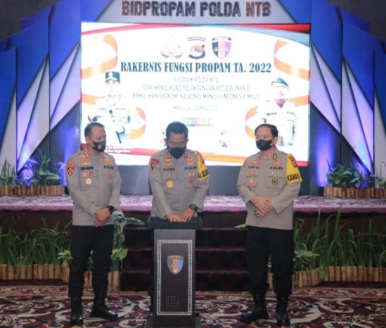 Bidpropam Polda NTB luncurkan aplikasi Buku Saku dan Sisbidpropam