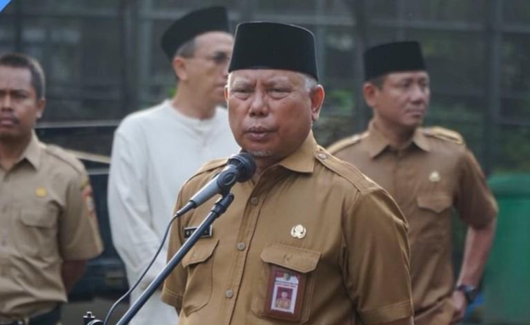 Bupati Bentuk Tim Andalan Pengelola Kebersihan Kota Selong