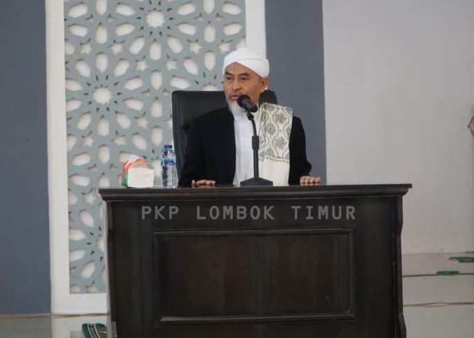 Jamaah Pengajian lingkup Pemkab Lotim Ikuti Pengajian Jumat TGH  Hudatullah Muhibuddin Abdul Aziz