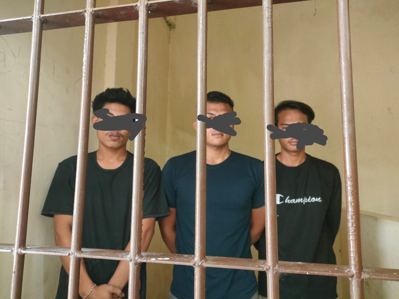 Sebelum Membobol Toko Alfamart, Tiga Pelaku yang Diringkus Terlebih Dahulu Nenggak Miras