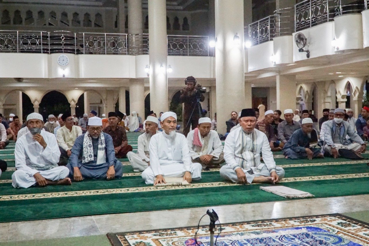 Bersama Tokoh Agama, Bupati Gelar Peringatan Maulid Nabi Muhammad SAW Tingkat Kabupaten Lombok Timur