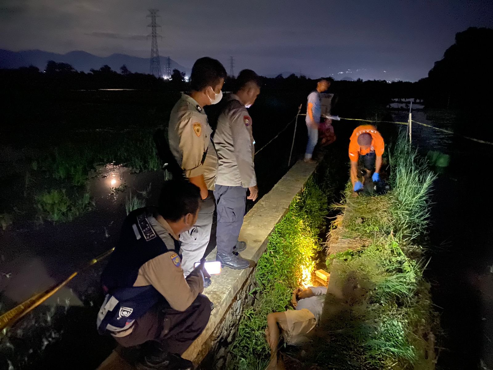 Pensiunan Guru Ditemukan Tewas di Selokan  Air Sawah