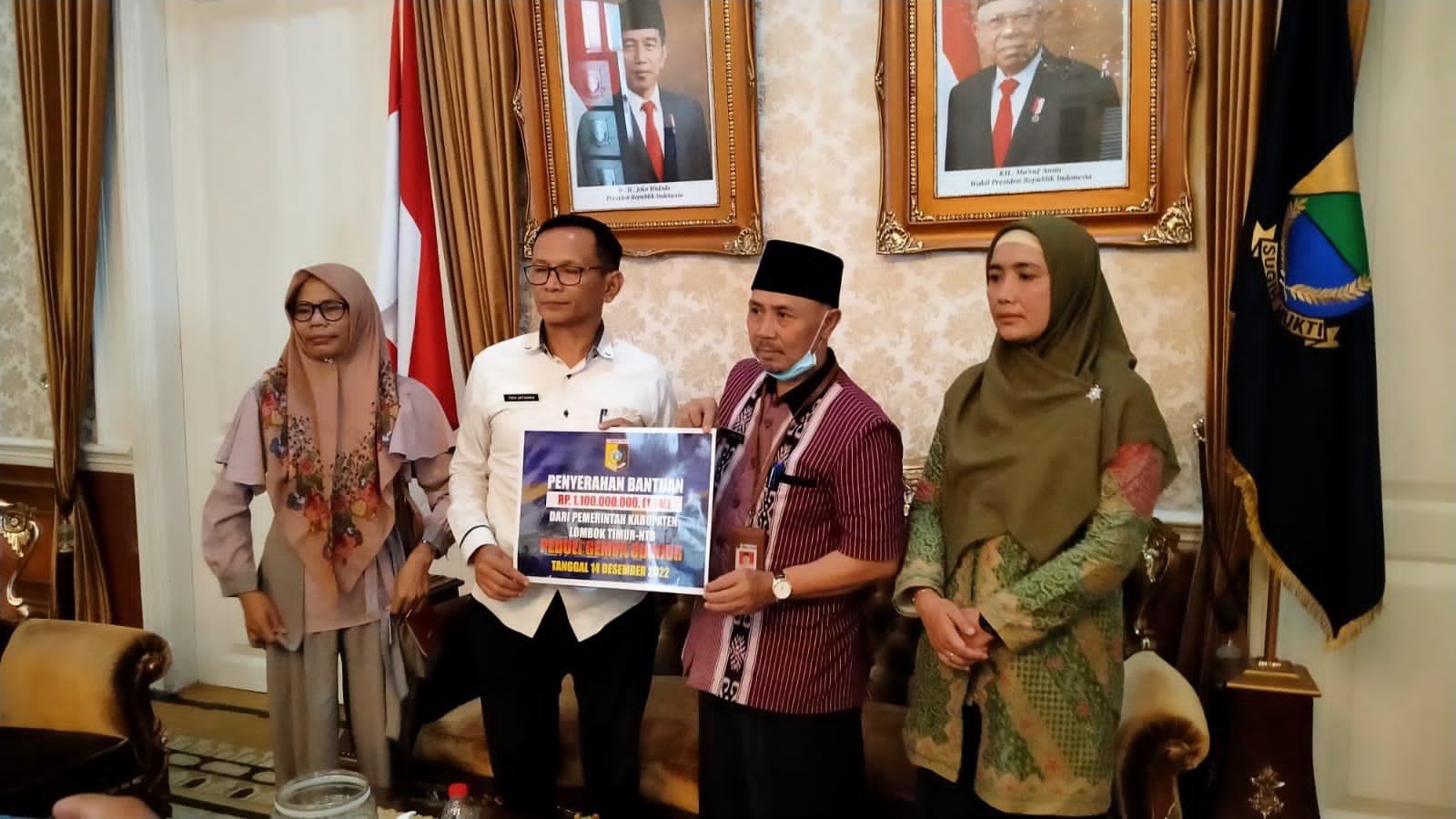 Donasi Korban Gempa yang Diinisiasi Bupati Sukiman Azmy Telah Diserahkan, Masyarakat Cianjur Berterima Kasih ke Lombok Timur