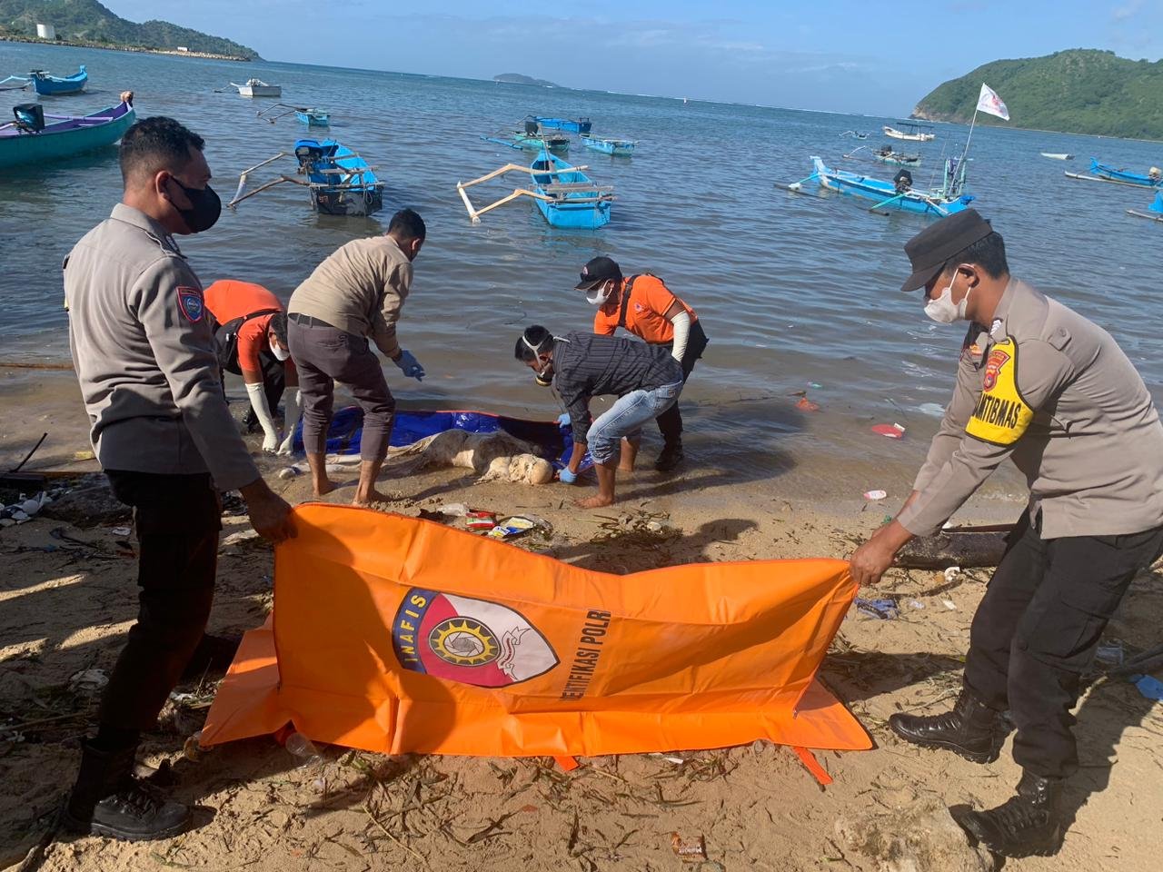 Mayat Perempuan Ditemukan di Tepi Pantai Kertasari Sumbawa Barat