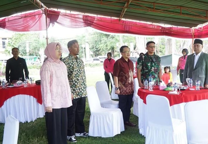 Penggemar Bonsai se Pulau Lombok Gelar Pameran di Taman Kota Selong