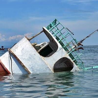 Kapal Motor Pengangkut 25 Ton Garam Tenggelam di Perairan Sangiang Wera