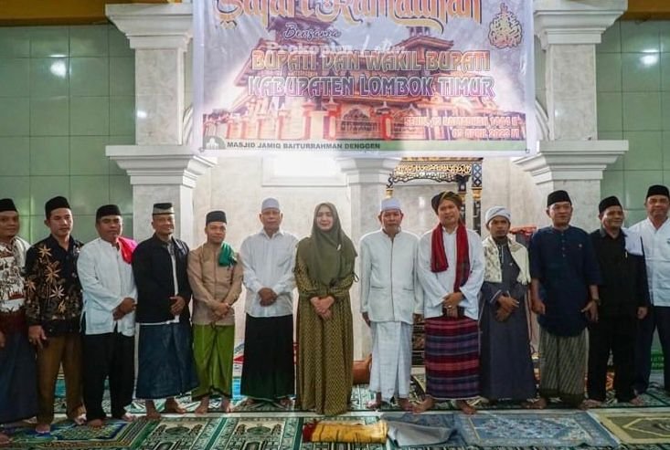 Safari Ramadhan di Masjid Denggen, Bupati Lotim Sampaikan Permintaan Maaf